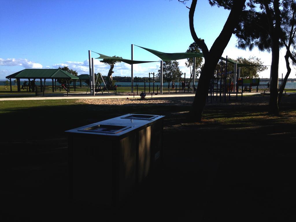 Keith'S Sister, 1 Of The 4 Most Popular Units On Bribie Apartment Bongaree Luaran gambar